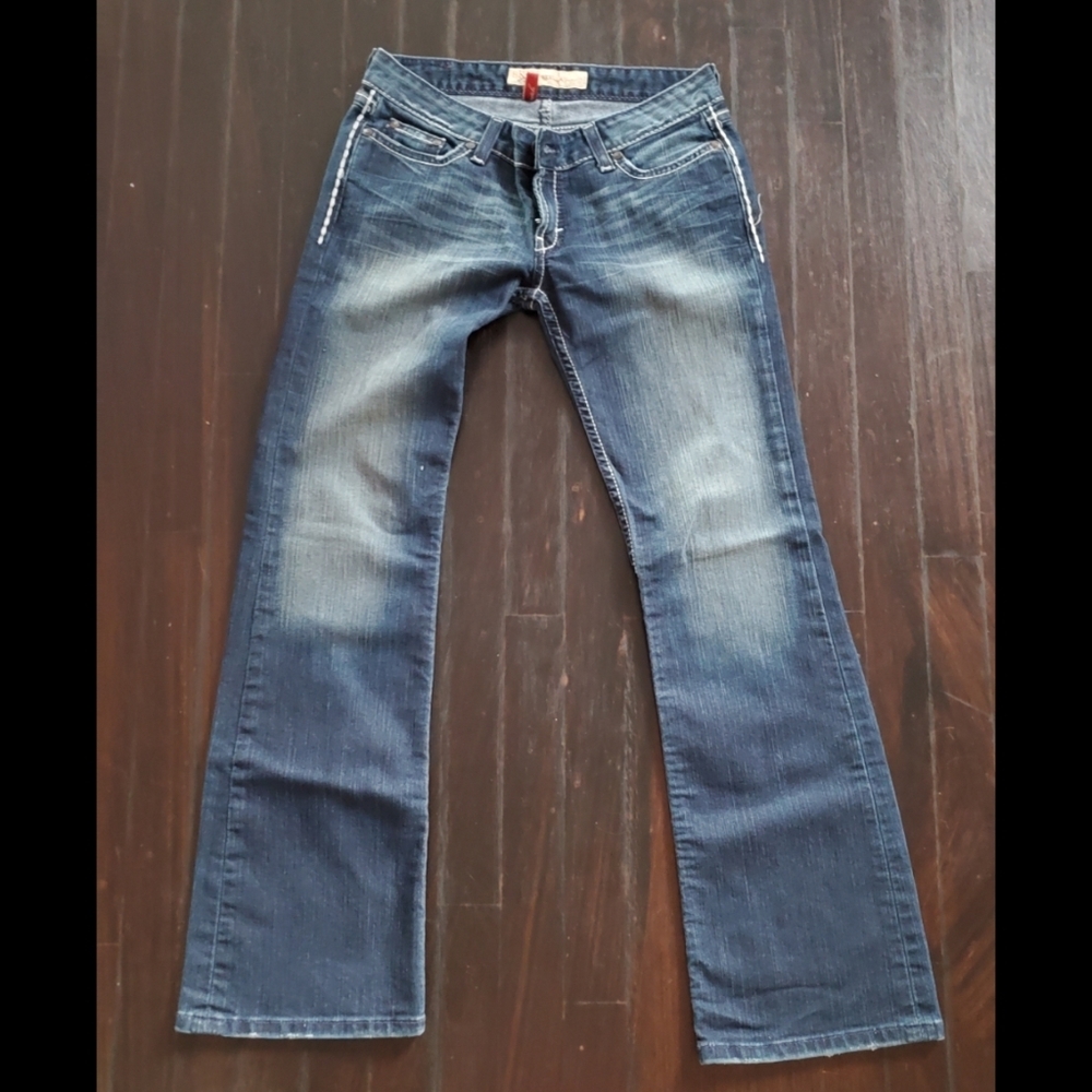 Buckle jeans